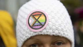 Klimaschützer blockieren wichtige Verkehrsader in Berlin