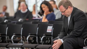Ohrfeige für das „System Kirche“