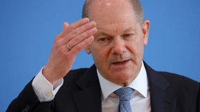 Scholz stimmt auf höhere Steuern ein