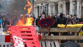 Brennende Barrikaden in Leipzig