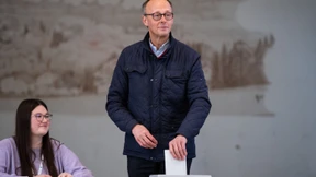 Scholz und Merz geben Stimmen ab