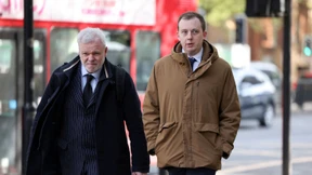 Britische Polizei nimmt drei Menschen fest