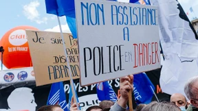 Zehntausende Polizisten demonstrieren in Paris