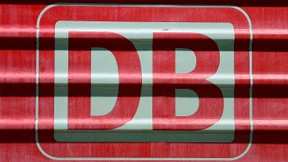 Böschungsbrand stört Bahnverkehr