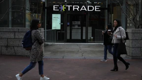 Morgan Stanley kauft sich in Massenmarkt ein