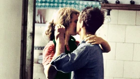 Tänzelnder Faun im letzten Licht des Tages