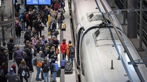 Schimpfen und fahren – wieder mehr Bahnreisende unterwegs