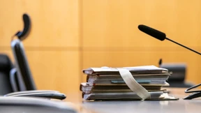 Die unheimliche Ruhe der Angeklagten