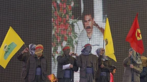 Waffen für die Terrortruppe? 