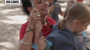 Wahlwerbung der Linkspartei aus dem Menschenzoo