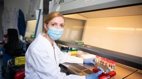 Wie der Sommer und bewährte Wirkstoffe das Virus bremsen können