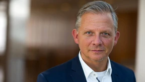 Eine Bank will geliked werden