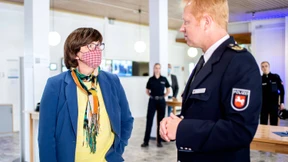 Esken relativiert Rassismusvorwurf gegen die Polizei