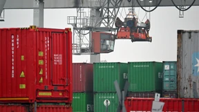 Deutsche Exporte im Dezember sinken stärker als erwartet