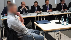 Widersprüche um „ständig besoffenen“ V-Mann 