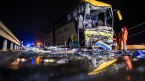 Belgischer Reisebus in Bayern verunglückt