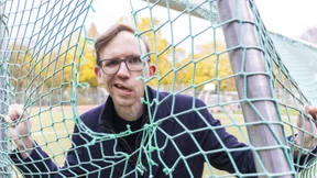 Das schiefe Lächeln ist ein Zeichen der Stärke