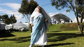 Eine Schwester rappt für Franziskus