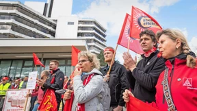 Proteste gegen Stellenabbau bei Continental
