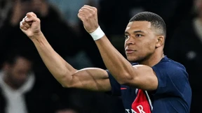 Mbappé lässt kurz die Muskeln spielen