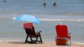 Bundesregierung prüft Verbot von Auslandsurlaub