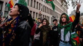 Kurden demonstrieren gegen türkische Militäroffensive