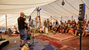 Zeltsiedlung am Mainufer