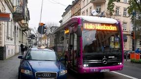 Mit Elektroantrieb durch die Stadt