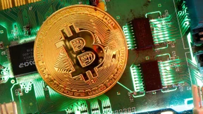 Bitcoin-Kurs steigt über 10.000 Dollar