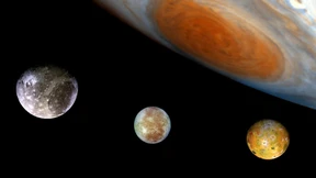 Mein Gott, es ist voller Monde