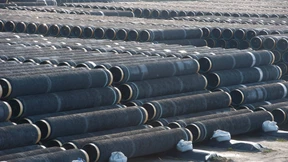 Mann stirbt in engem Betonrohr