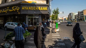 So verschärft die Bankenkrise Irans Abstieg