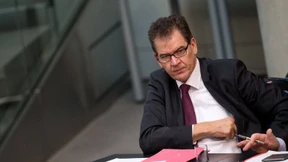 Uni Regensburg prüft Gerd Müllers Doktorarbeit