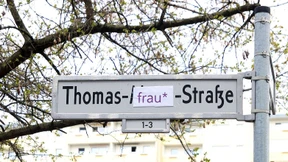 Links ist man höflich, rechts wird gekämpft