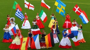 Glänzende Bühne, dunkle Rückseite 