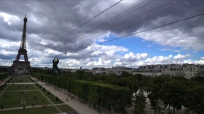 Am Drahtseil vom Eiffelturm rasen