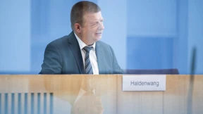 Den Streit mit der AfD darf man nicht Beamten überlassen