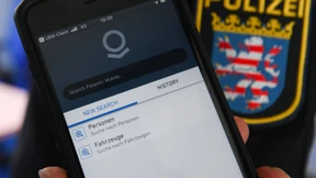 Mangelnde Ausstattung der Polizei mit Smartphones kritisiert