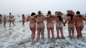 Freizügige Begrüßung des Herbstes