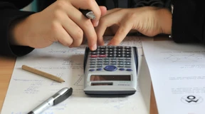 Lehrerverband rügt Hochwertung der Abiturnoten in Mathematik