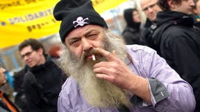 Auf die rechte Wange 