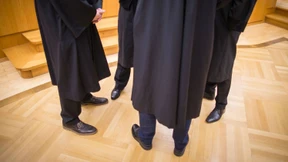 Anwälte bekommen mehr Geld