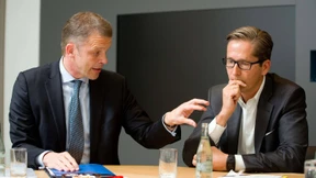 Was hat die Deutsche Bank mit den Privatkunden vor?