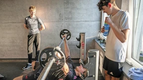 Donnerstag 23 Uhr, ab ins Fitnessstudio