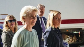 Von der Leyen und Meloni besuchen Lampedusa