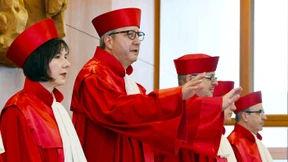 Im Namen der Autonomie