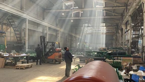 Nur wenn Luftalarm ist, stoppen die Maschinen kurz