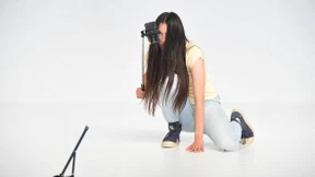 Verwitterte Steingottheiten im Dschungel