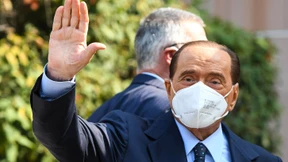 Berlusconi verlässt Krankenhaus nach dreieinhalb Wochen