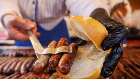 Angriff auf Nürnberger Rostbratwürste?